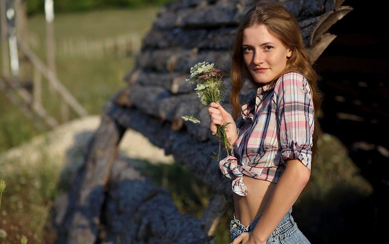 Евгения, 18