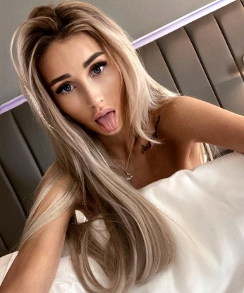 Лариса, 25